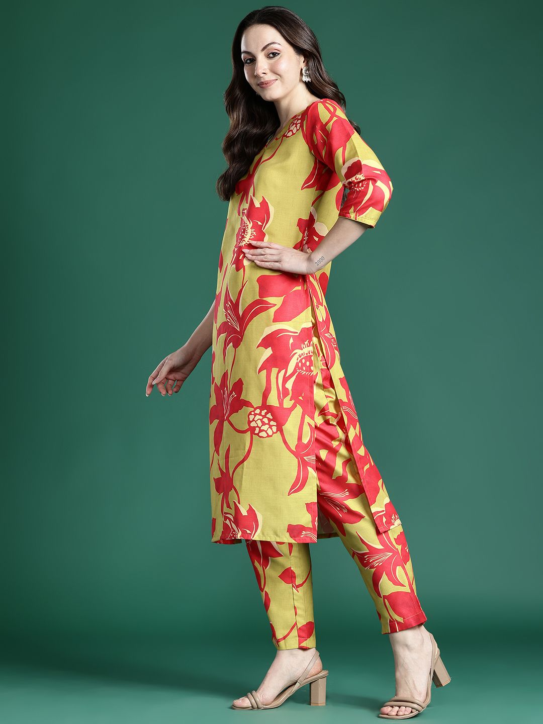 Indyancart IE Floral Printed Kurta with Trousers