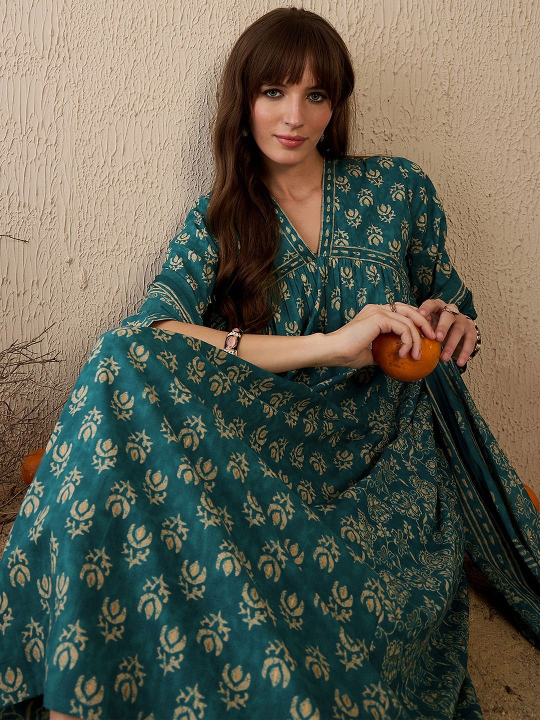 Women Floral Printed Empire Pure Cotton Kurta with Trousers & With Dupatta