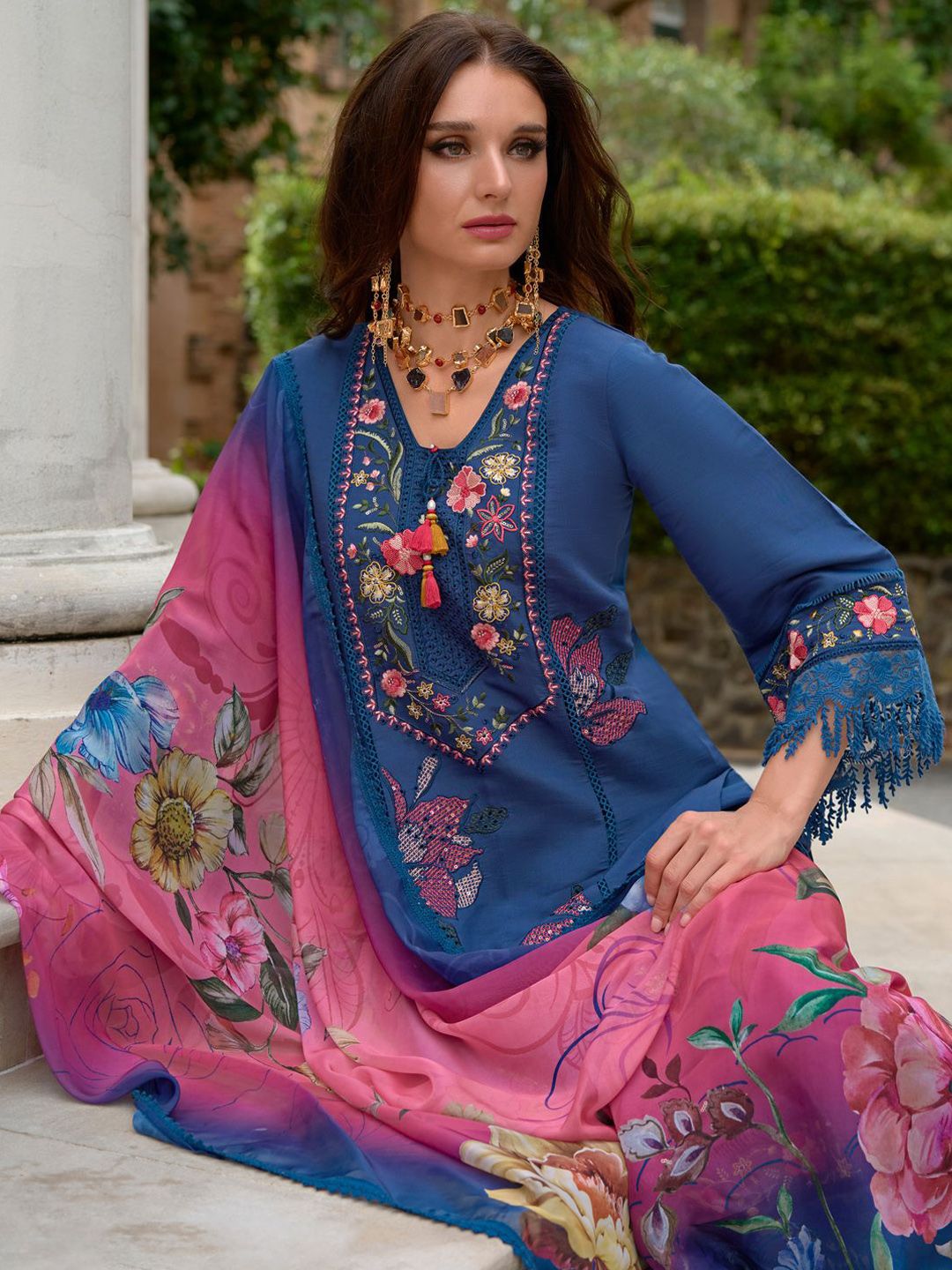 Women Floral Embroidered Panelled Thread Work Pure Silk Kurta with Trousers & With Dupatta