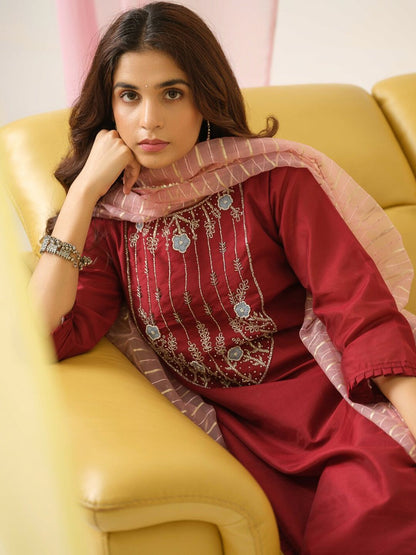 Indyancart SN Women's Embroidered Round Neck Straight Beads and Stones Kurta With Trouser & Dupatta