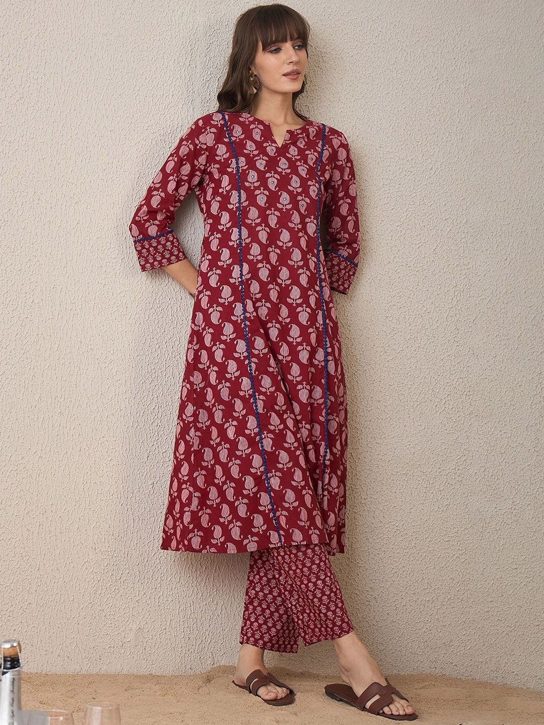 Dhiyona IE Paisley Printed Pure Cotton Notch Neck Straight Tunic And Trousers