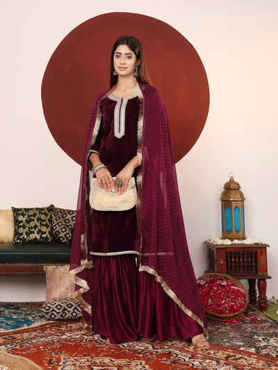 Indyancart VA Women'sEmbroidered Zari Velvet Straight Kurta With Sharara