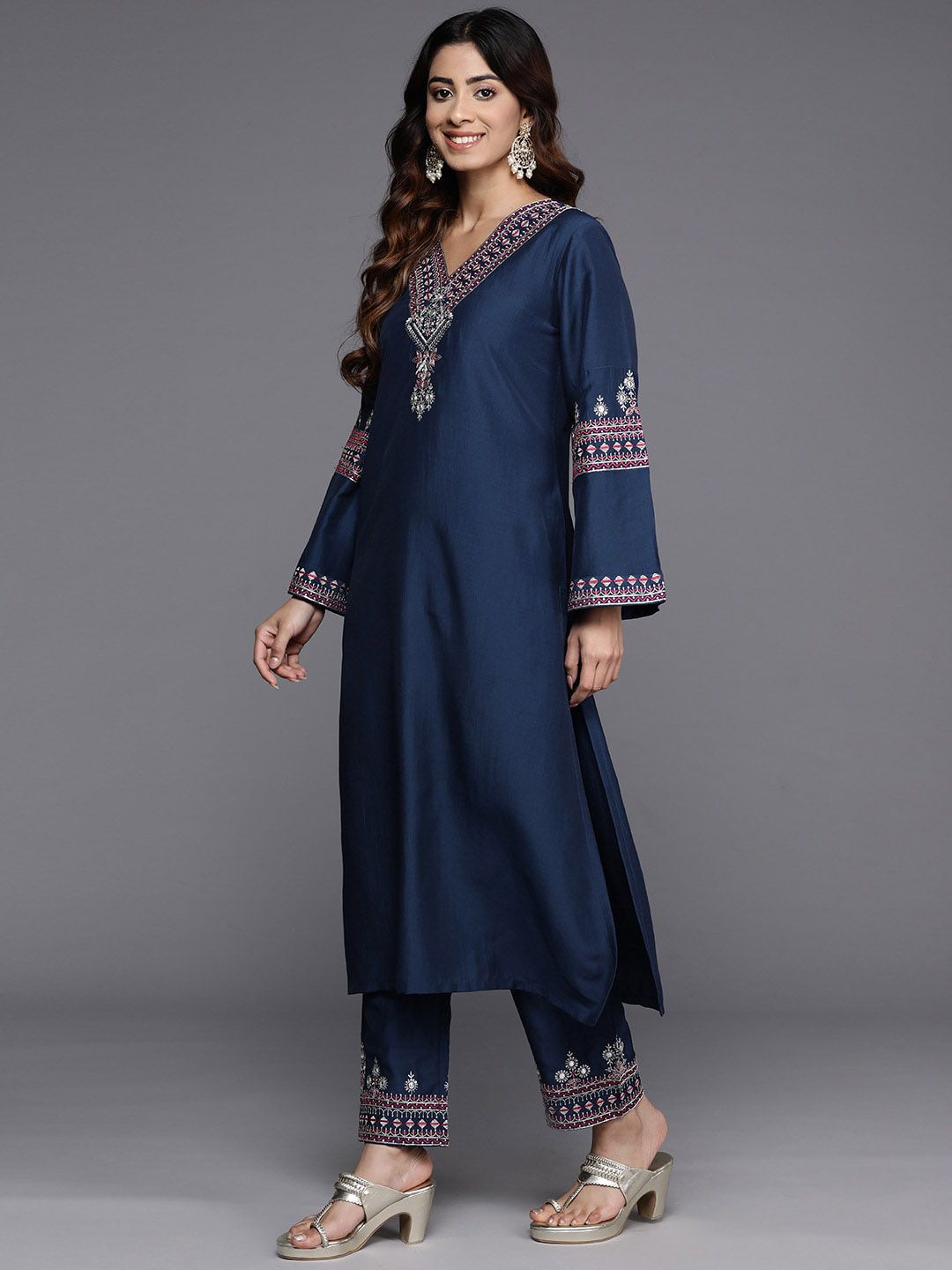 Dhiyona VA Women'sV Neck Ethnic Motifs Embroidered Regular Straight Kurta Set