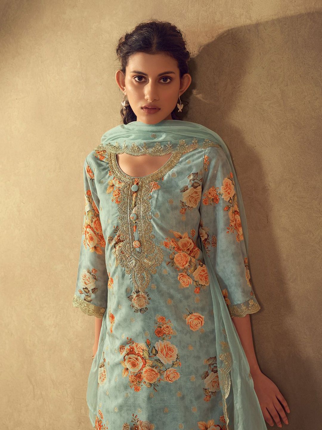 Indyancart VA Women'sSea Green Floral Printed Round Neck Kurta with Trousers & Dupatta