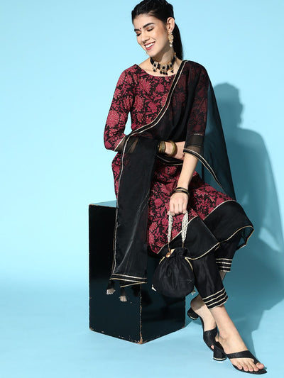 Indyancart IE Cotton Blend Romantic Florals Kurta Set