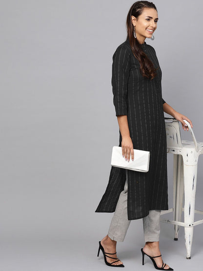 Indyancart IE Women Black & Off-White Striped Straight Kurta