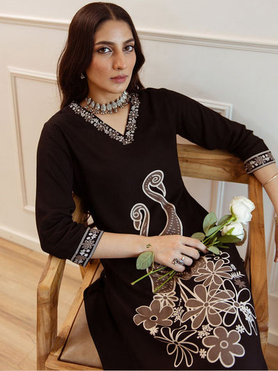 Indyancart IE Women Embroidered Regular Beads and Stones Kurta with Trousers