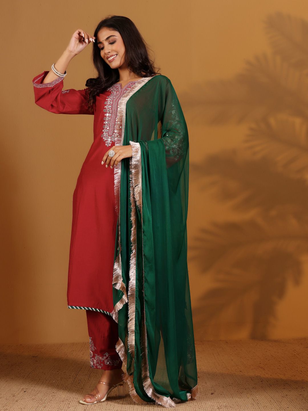 Dhiyona VA Women'sFloral Embroidered Sequnnied Notch Neck Straight Kurta With Trousers & Dupatta