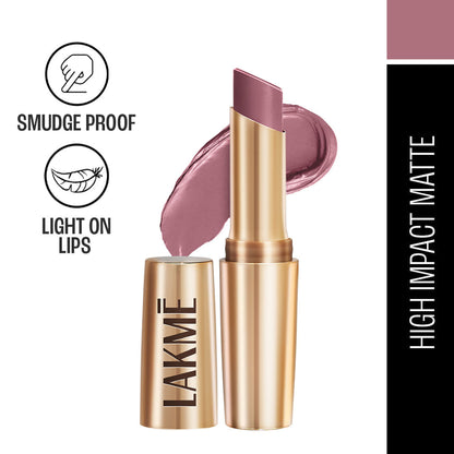 Lakme 9 To 5 Powerplay Priming Matte Lipstick in MM1 Mauve Matter, showcasing the mauve matte lipstick swatch on a model's lips.