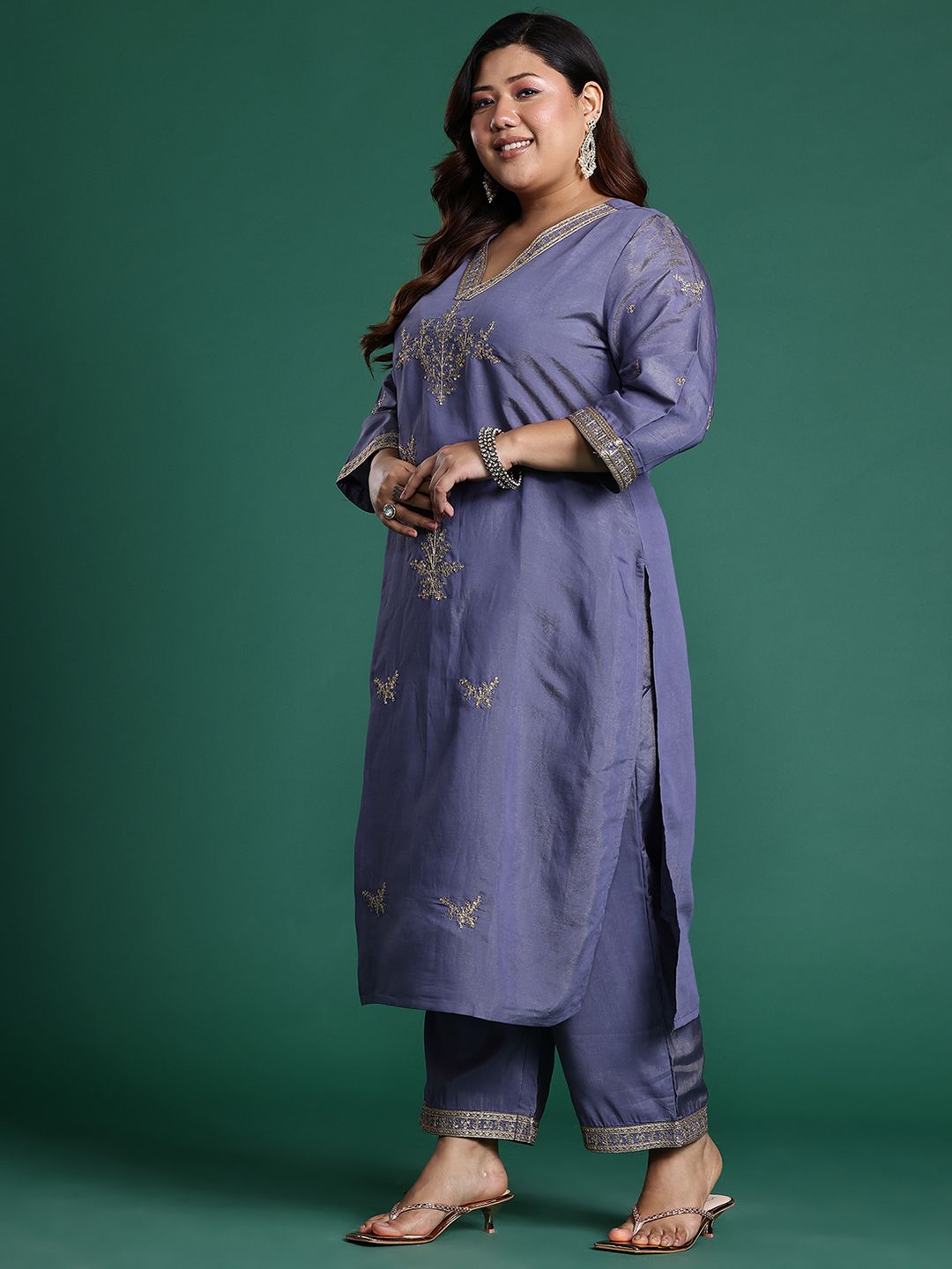 Indyancart IE Plus Size Ethnic Motifs Embroidered Sequinned Liva Kurta Set