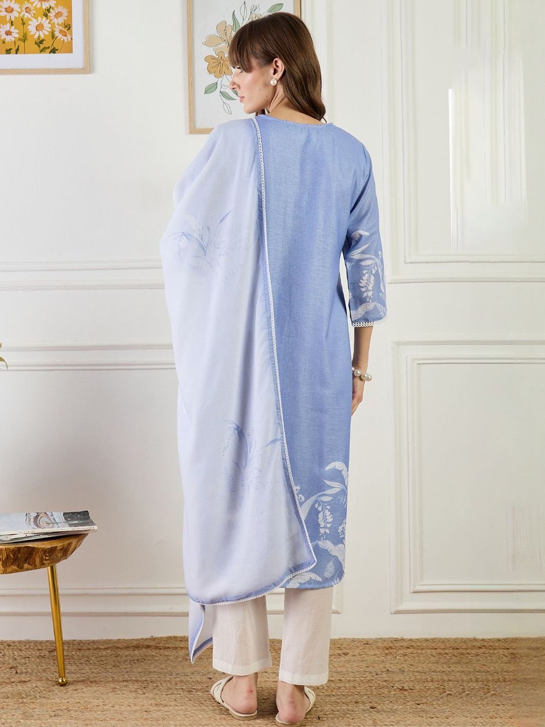 Women Floral Printed Lace Detail Linen Straight Kurta with Trousers & Dupatta