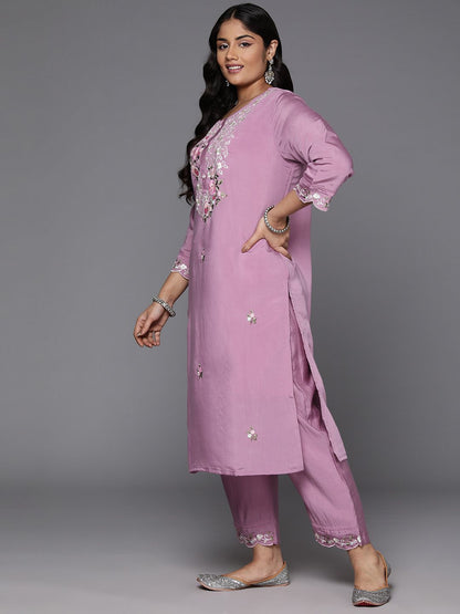 Indyancart IE Plus Size Floral Embroidered Regular Thread Work Kurta with Trousers & Dupatta