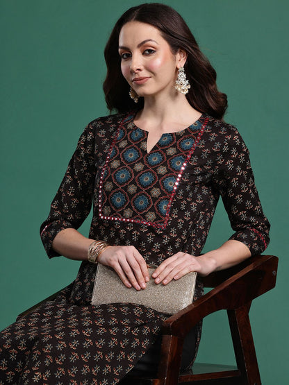 Indyancart IE Women Floral Printed Mirror Work Pure Cotton Kurta