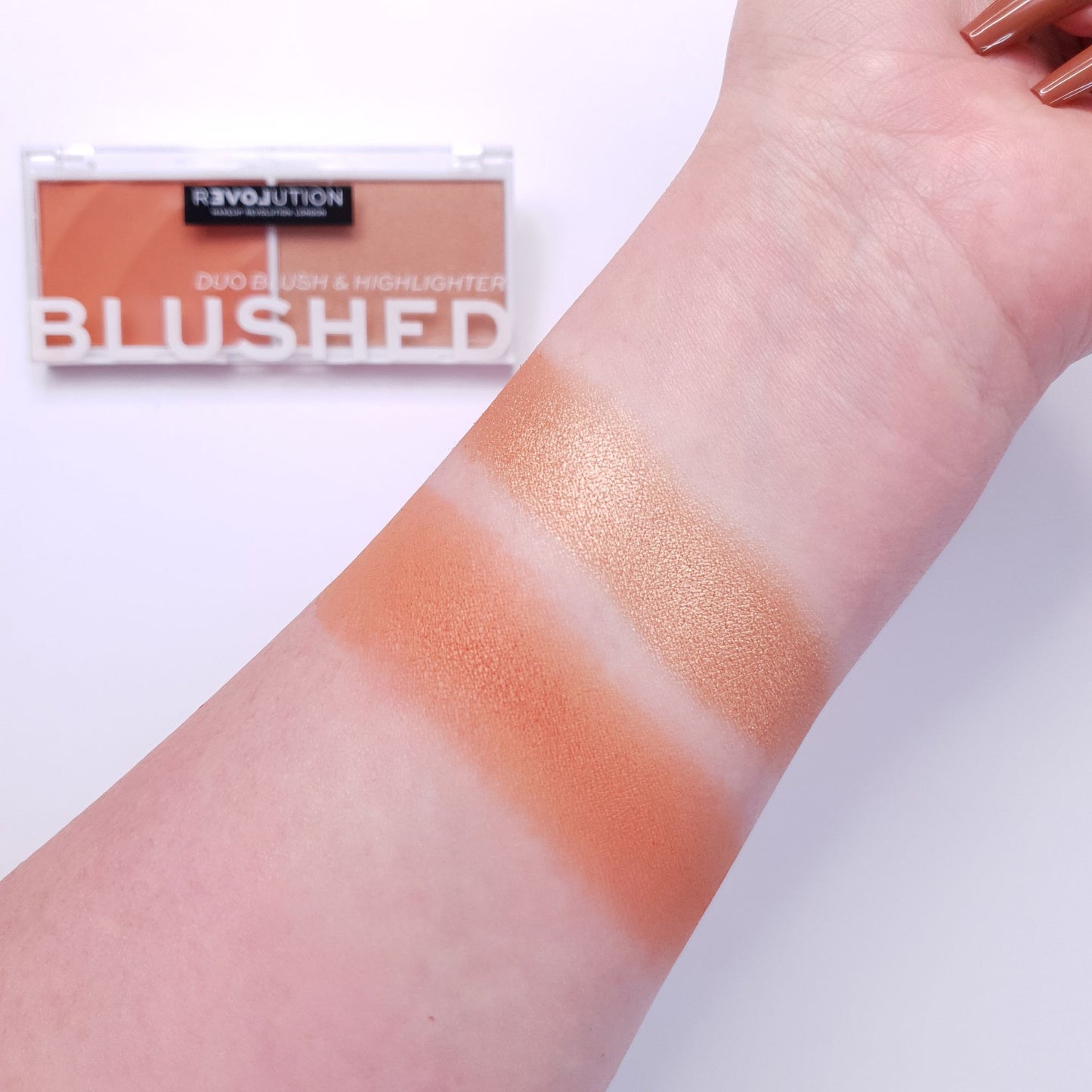 Makeup Revolution Relove Colour Play Blushed Duo - Queen