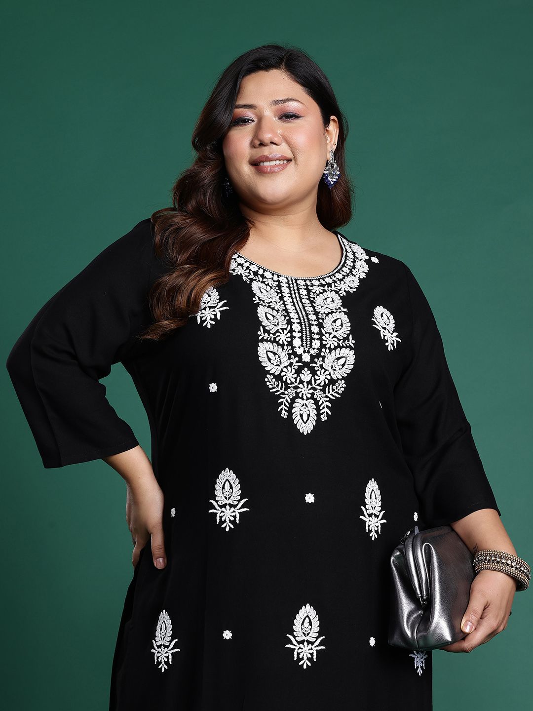 Indyancart IE Plus Size Ethnic Motifs Embroidered Sequinned Kurta
