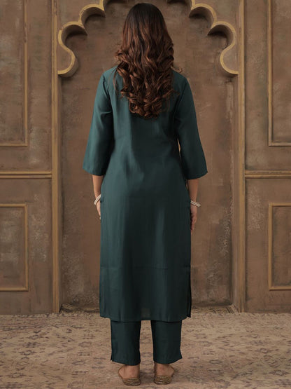 Ethnic Motifs Yoke Design V-Neck Thread Work Straight Kurta With Trousers