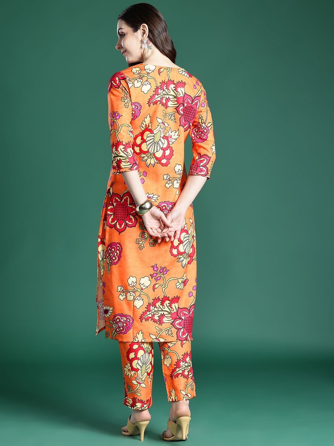 Indyancart IE Women Floral Printed Regular Kurta with Trousers