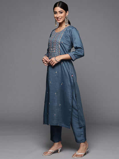 Indyancart VA Women's Blue Ethnic Motifs Embroidered Thread Work Kurta with Trousers & With Dupatta