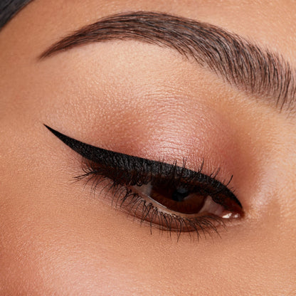 Kylie Cosmetics Liquid Pen Eyeliner - Black 001