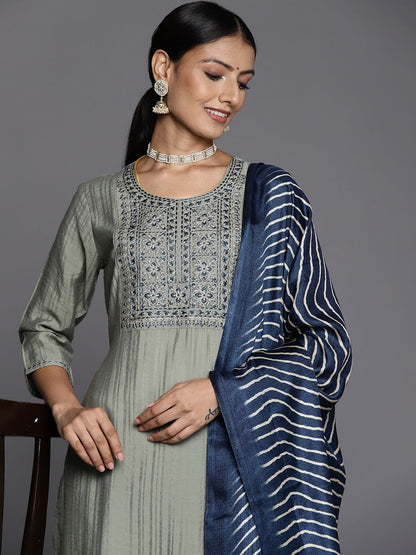 Indyancart VA Women's Green Floral Yoke Design Kurta with Trousers & With Dupatta
