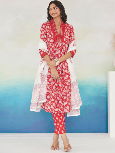 Indyancart IE Women Floral Printed Pleated Beads and Stones Pure Cotton Kurta with Trousers & With Dupatta