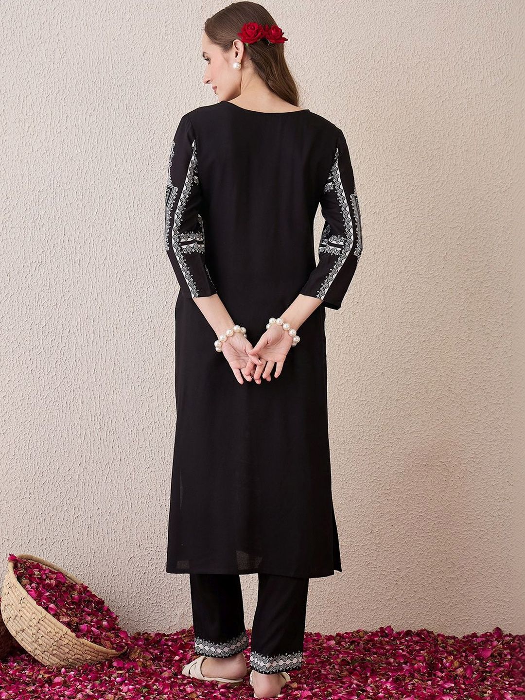 Women Kurta Sets