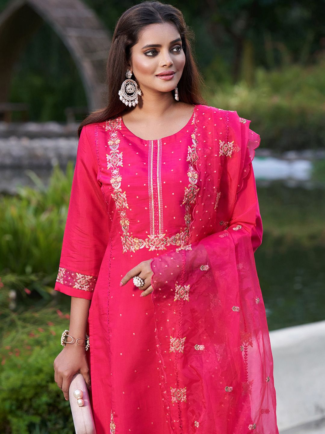 Indyancart IE Floral Embroidered Regular Thread Work Kurta With Trousers & Dupatta
