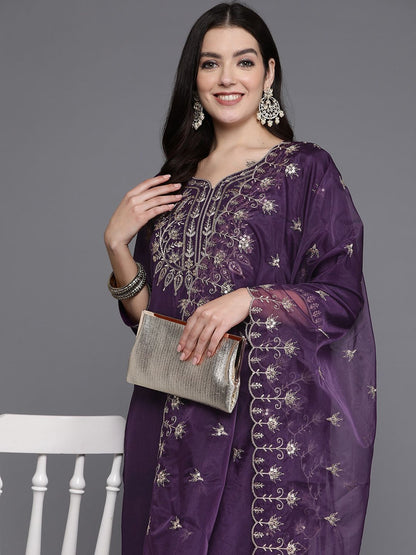 Indyancart IE Women Floral Yoke Design Regular Kurta with Trousers & With Dupatta