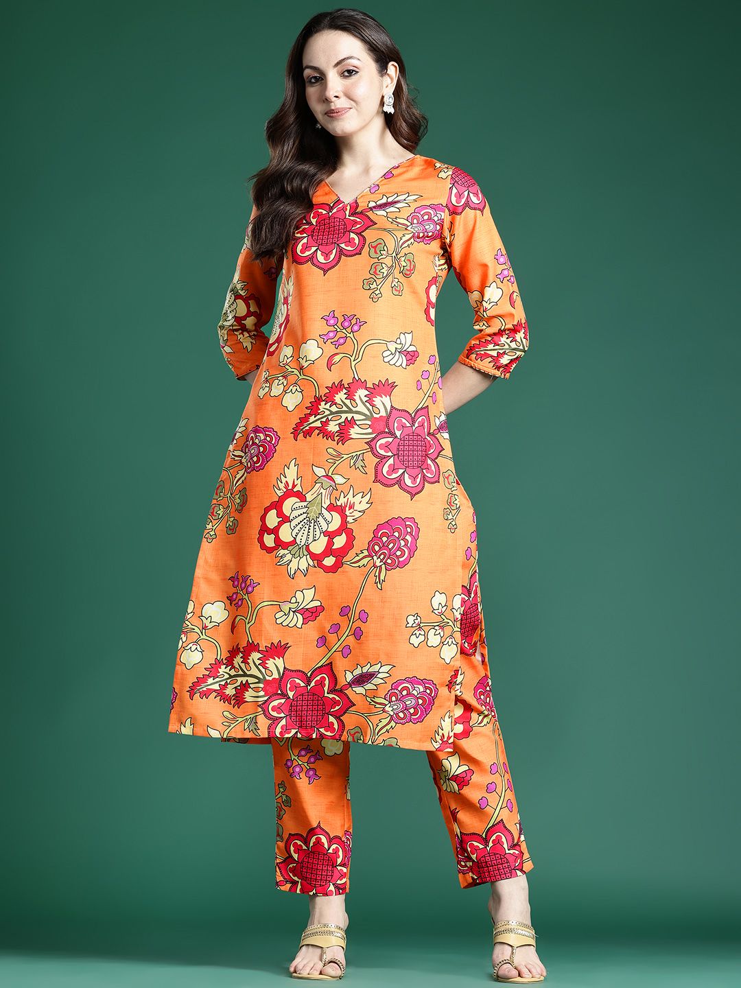 Indyancart IE Women Floral Printed Regular Kurta with Trousers