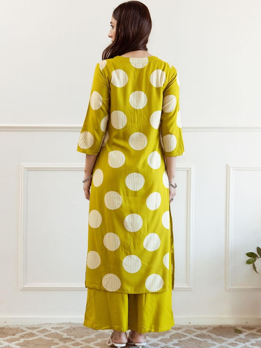 Dhiyona IE Printed Round Neck Three Fourth Sleeves Tunic With Trouser Co-Ords