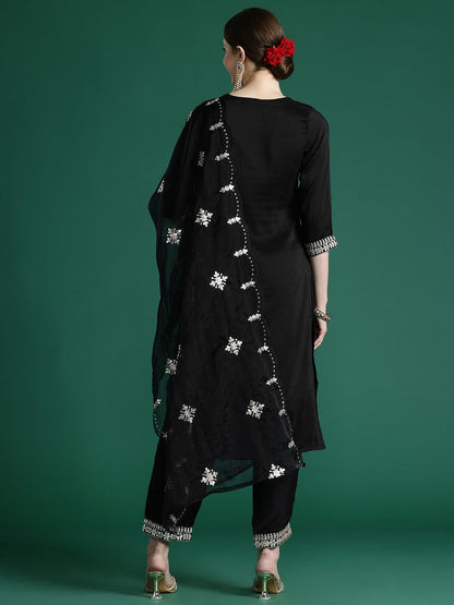 Ethnic Motifs Embroidered Gotta Patti Kurta With Trousers & Dupatta