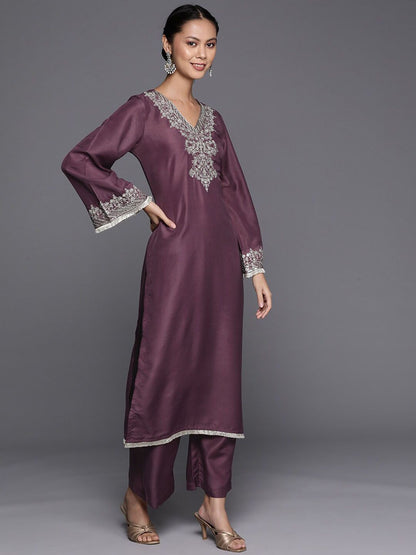Indyancart VA Women'sFloral Yoke Design Regular Thread Work Kurta with Palazzos & With Dupatta