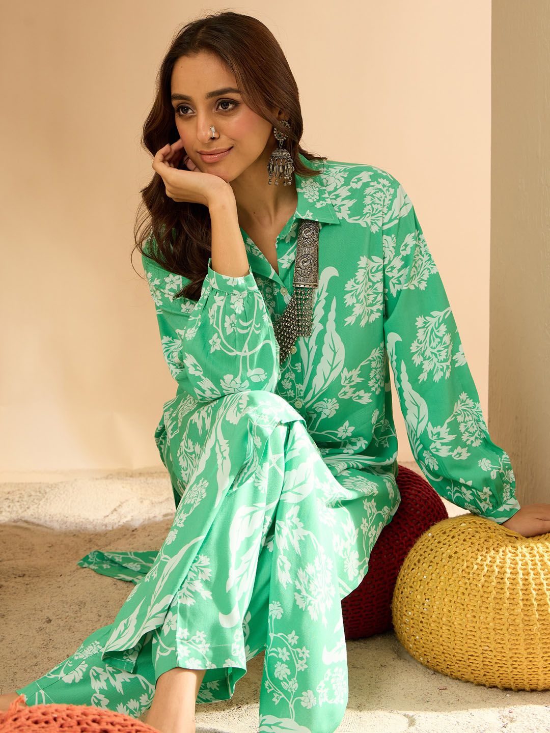 Dhiyona IE Women Floral Printed Regular Kurta with Trousers