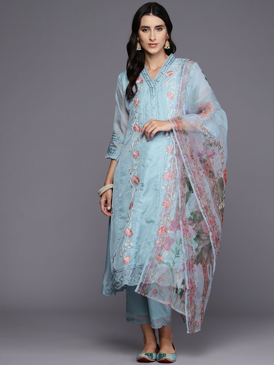 Indyancart IE Women Floral Embroidered Regular Thread Work Kurta with Trousers & Dupatta