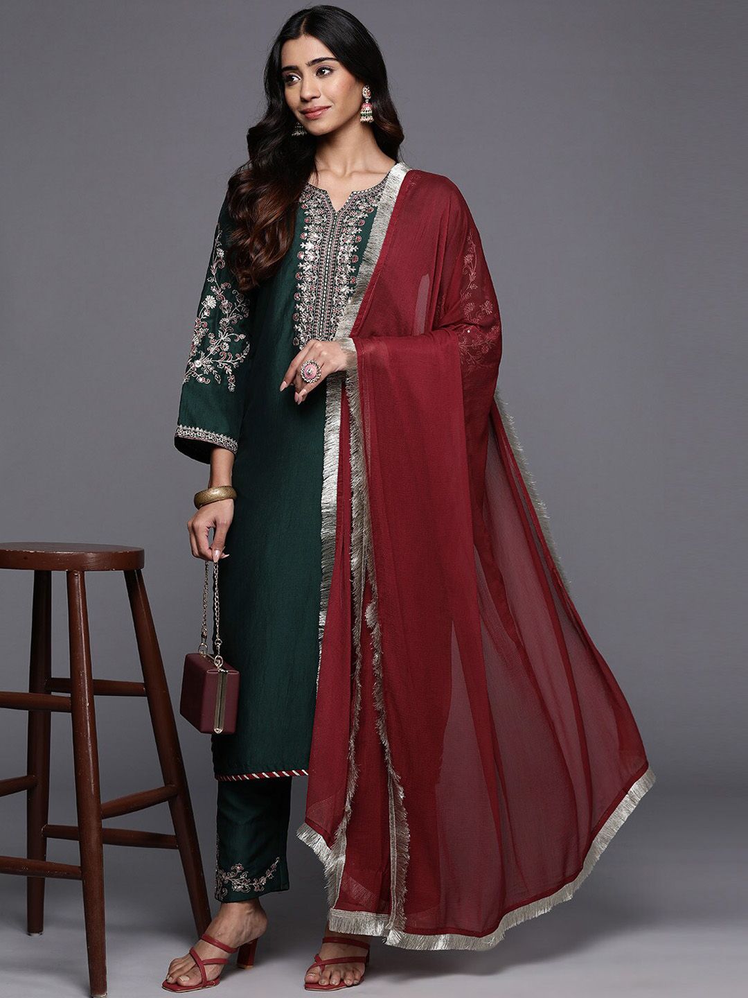 Indyancart VA Women'sFloral Embroidered Regular Kurta with Trousers & With Dupatta