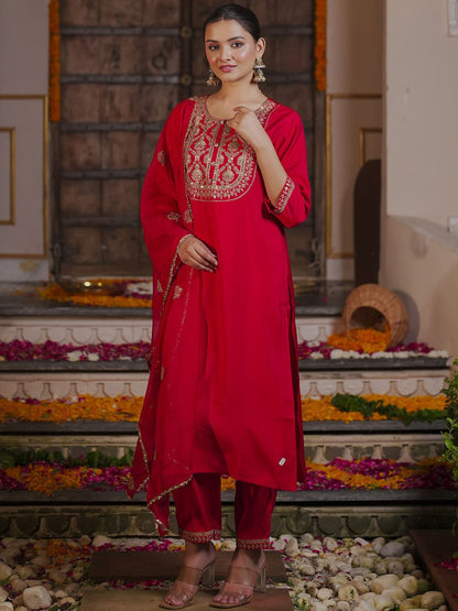 Women Ethnic Motifs Embroidered Regular Kurta with Trousers & With Dupatta