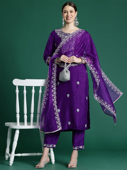 Indyancart IE Floral Embroidered Thread Work Kurta With Trousers & Dupatta