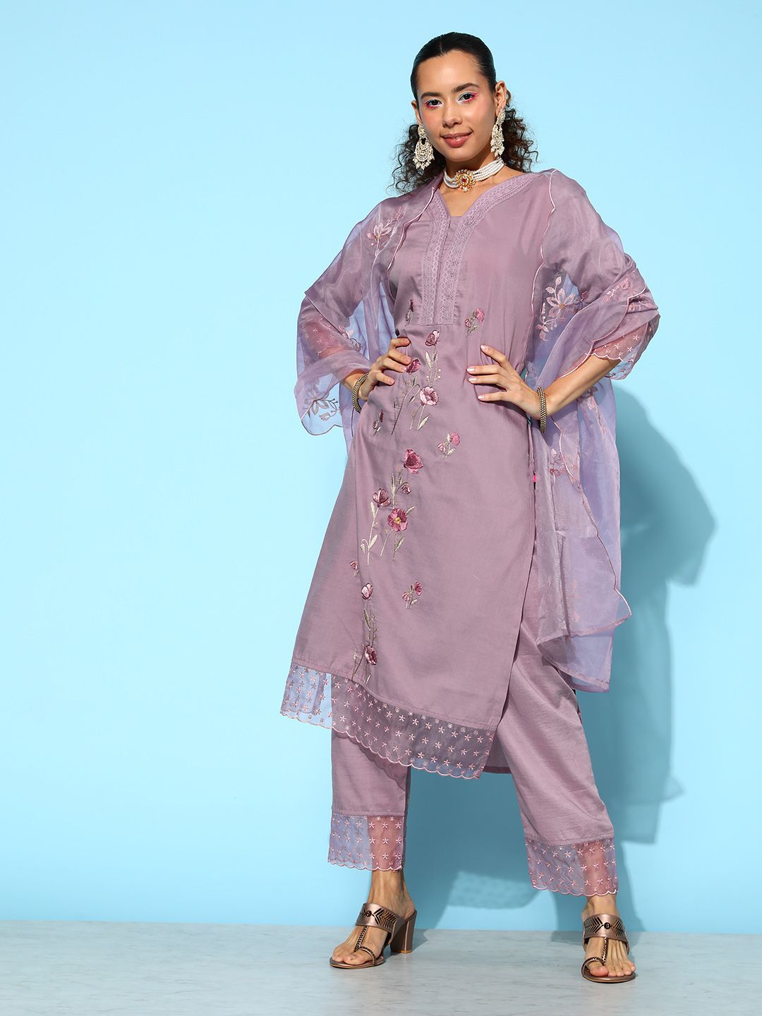 Indyancart VA Women's Mauve Floral Embroidered Thread Work Kurta With Trousers & Dupatta