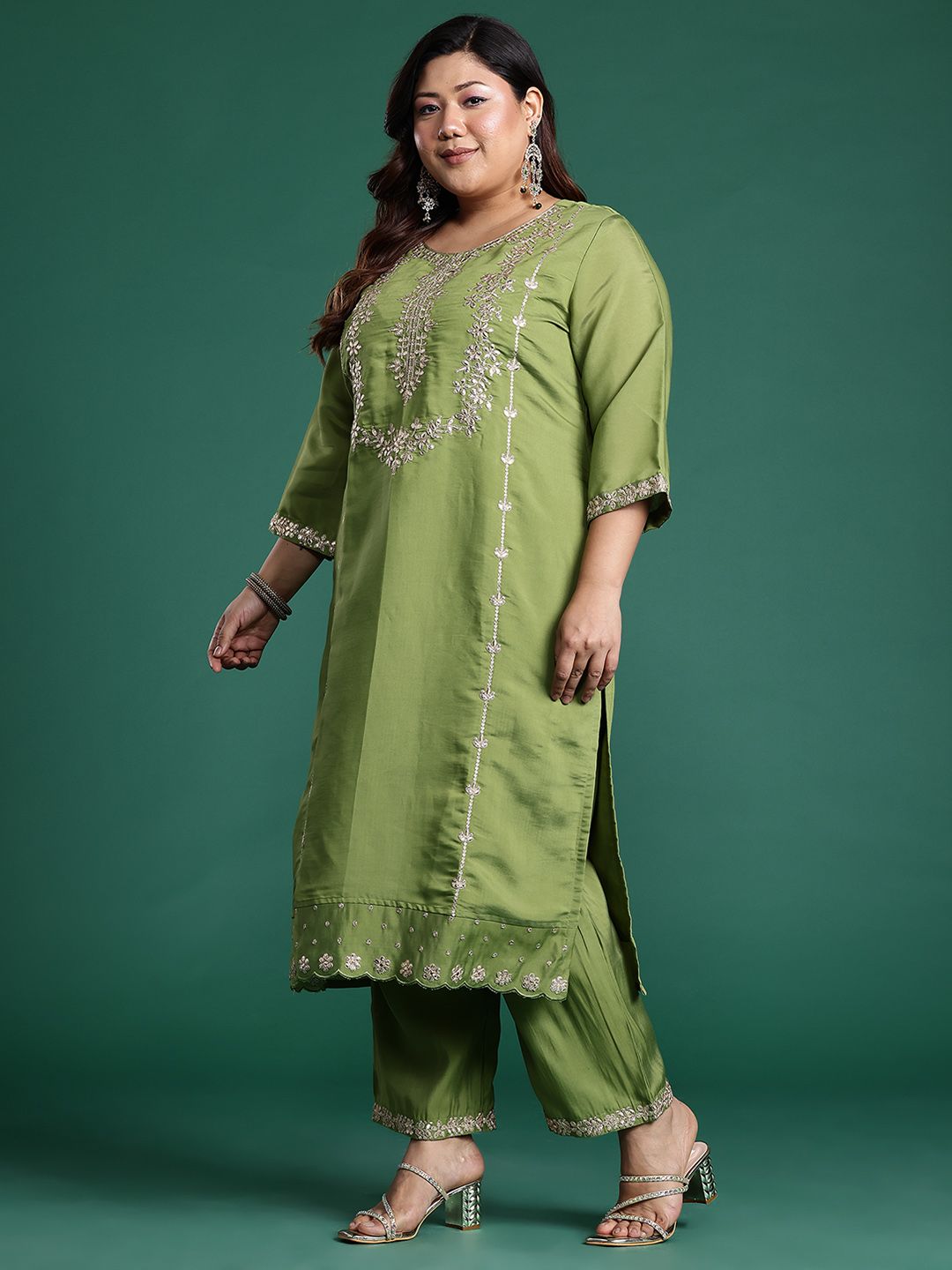 Indyancart Women's Plus Size Floral Embroidered Gotta Patti Kurta with Trousers & With Dupatta