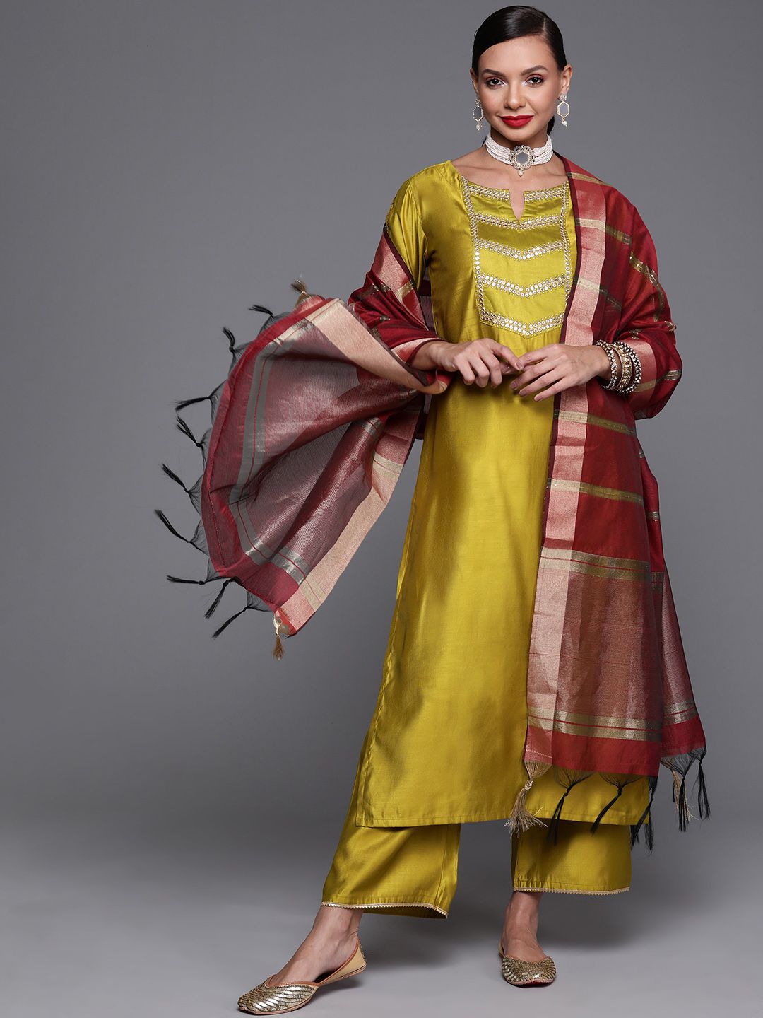 Indyancart IE Women Olive Green Ethnic Motifs Embroidered Kurta with Trousers & Dupatta