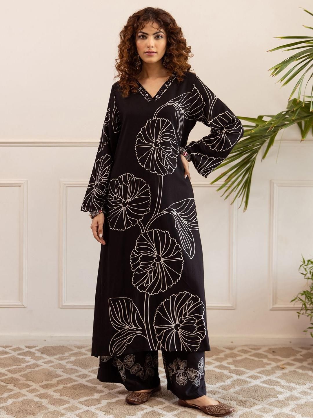 Women Floral Printed Regular Sequinned Kurta with Palazzos