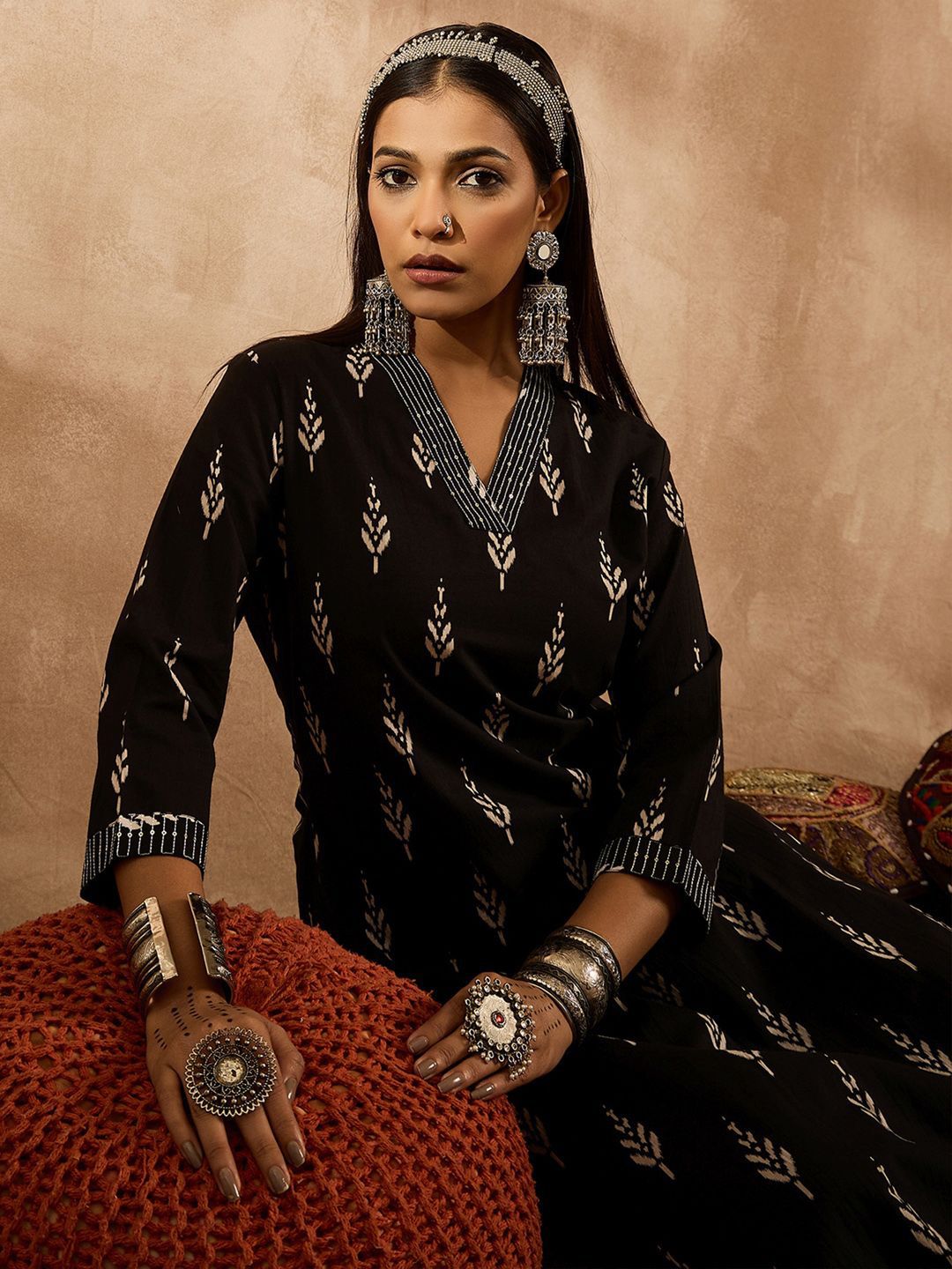 Dhiyona IE Floral Printed V-Neck Pure Cotton Sequinned Straight Kurta