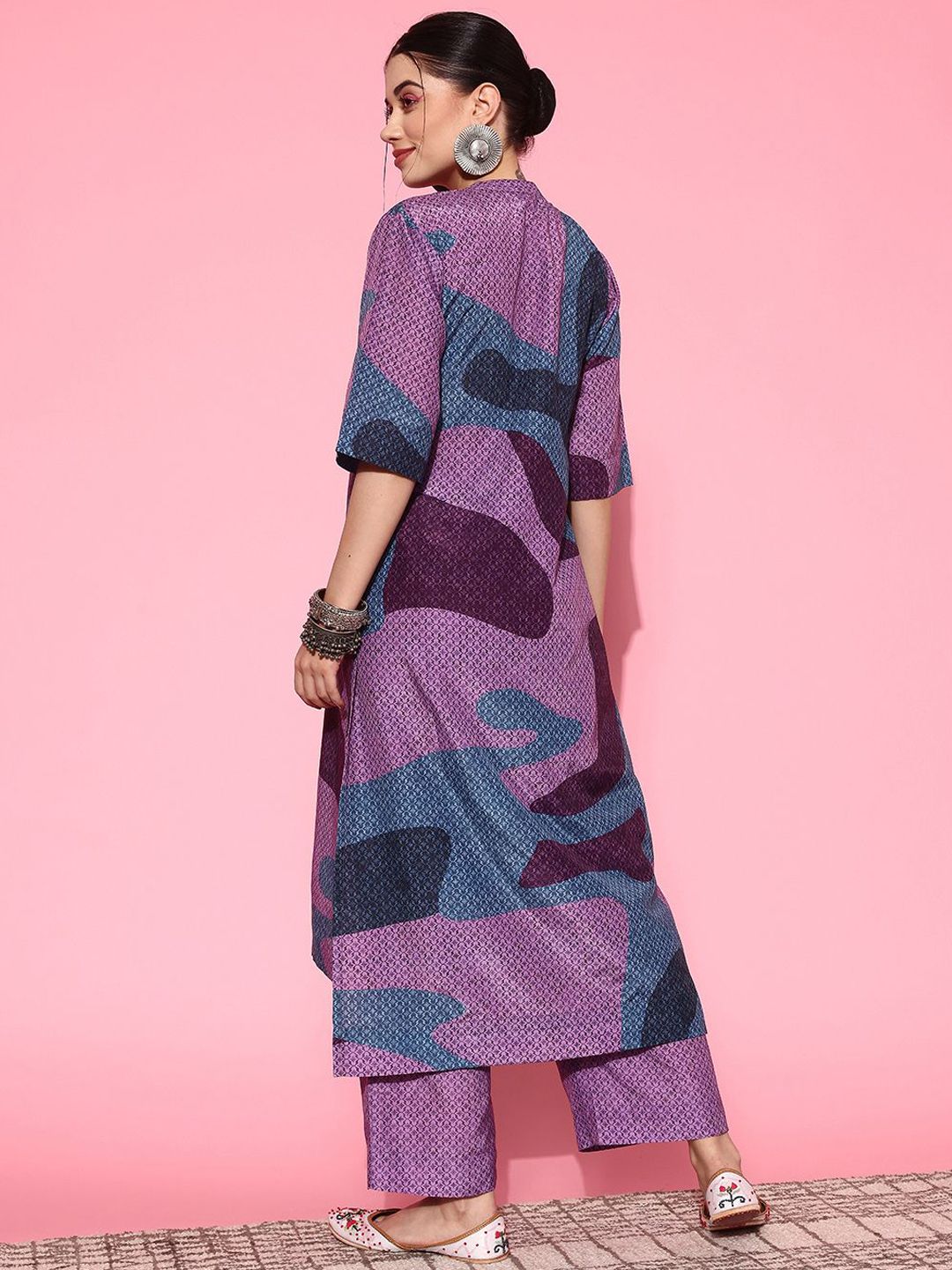 Indyancart VA Women'sAbstract Printed Mandarin Collar Straight Kurta with Trousers
