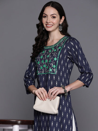 Indyancart IE Ethnic Motifs Embroidered Mirror Work Kurta
