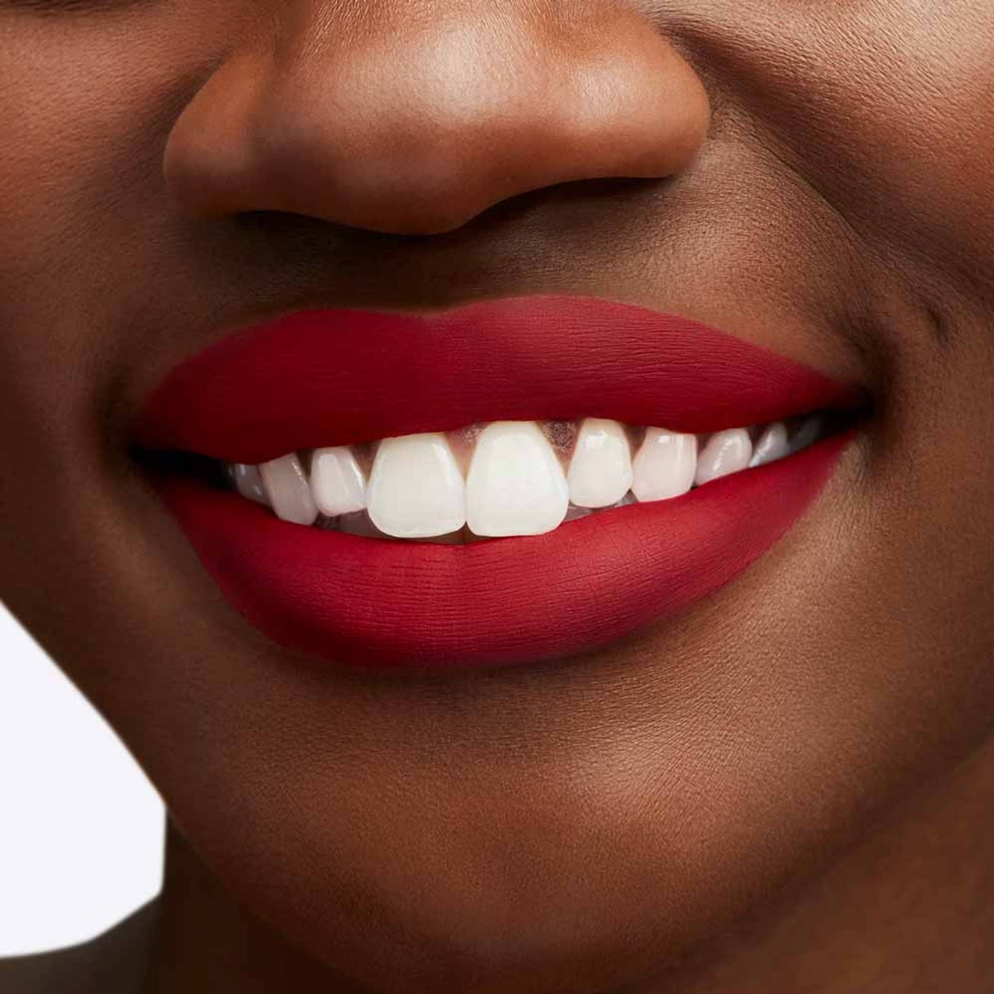 M.A.C Ruby's Crew: Retro Matte Liquid Lipcolour - Ruby Phew!