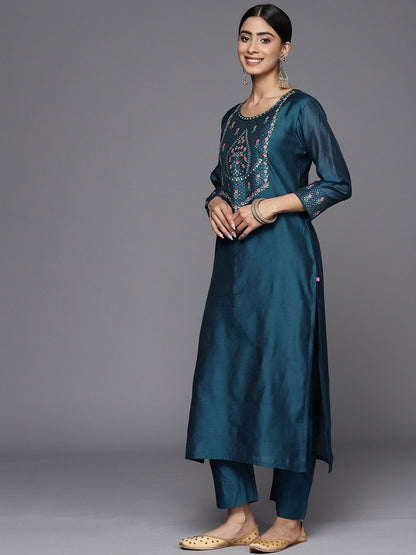 Dhiyona VA Women'sFloral Embroidered Sequinned Chanderi Silk Kurta With Trousers & With Dupatta