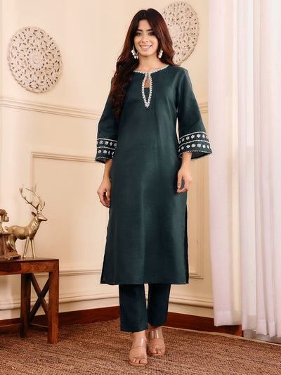 Indyancart VA Women'sEmbroidered Straight Sequinned Kurta with Palazzos