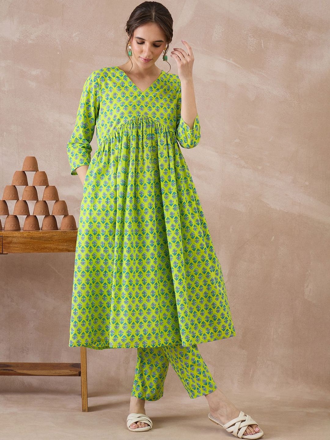 Women Ethnic Motifs Printed Empire Pure Cotton Kurta with Trousers