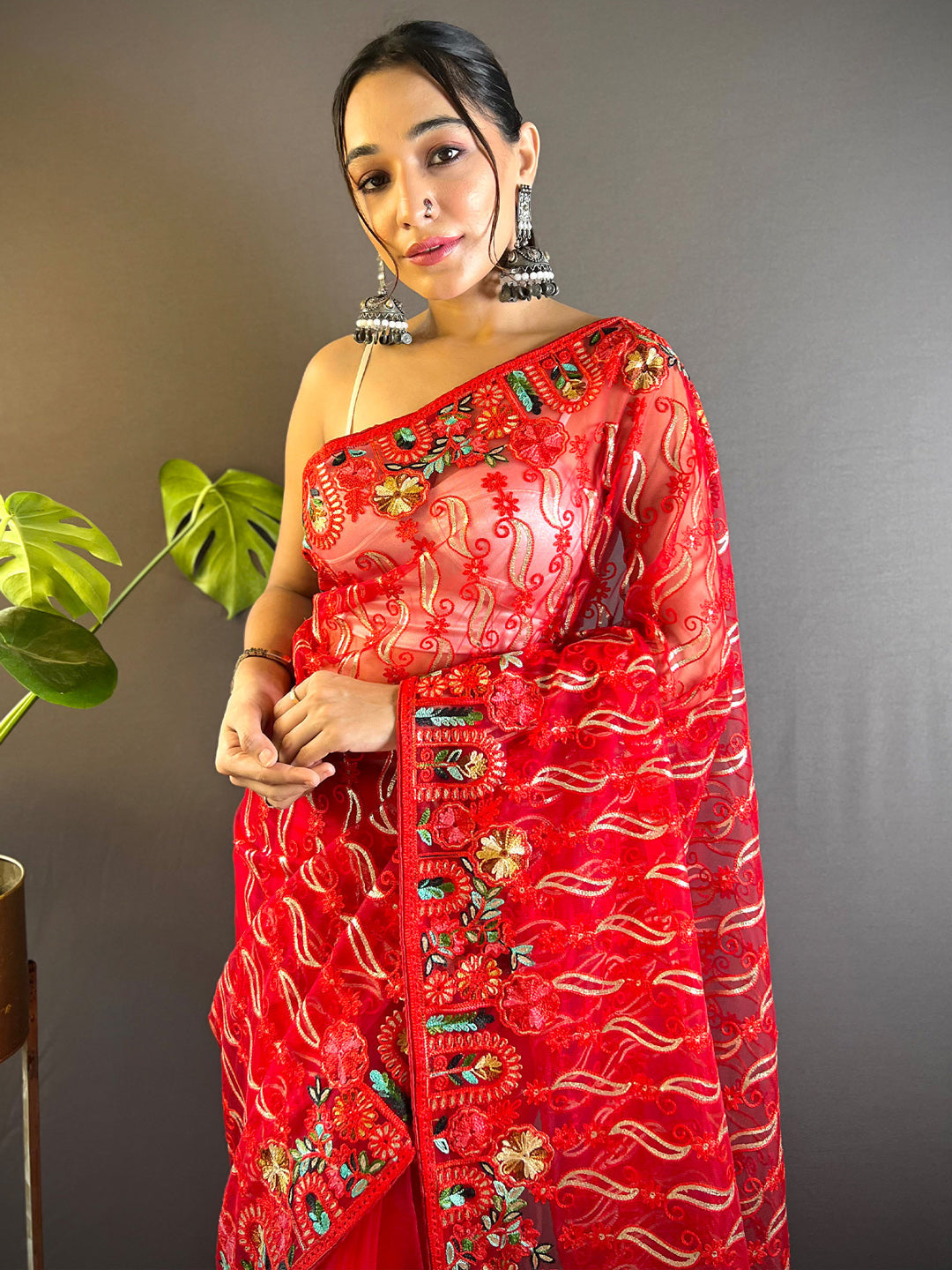 Women's Net Red Embellished Designer Saree With Blouse Piece