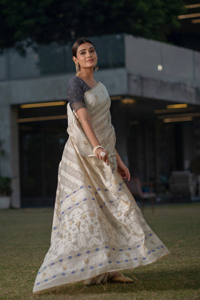 Indyancart GR Women's Adah Tempting Navy Mul Cotton Chanderi Jamdani Saree With Contrast Blouse